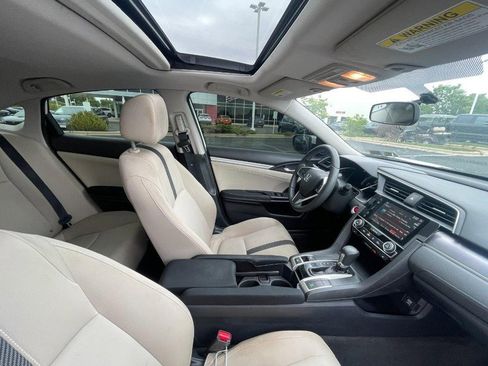 Used 2016 Honda Civic EX-T image 4