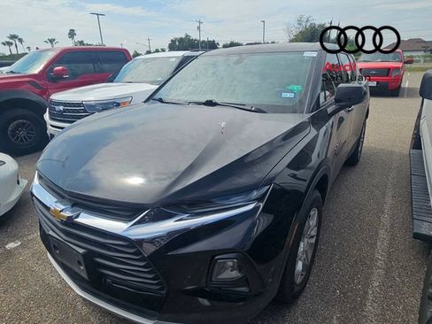 Used 2019 Chevrolet Blazer LT FWD image 2