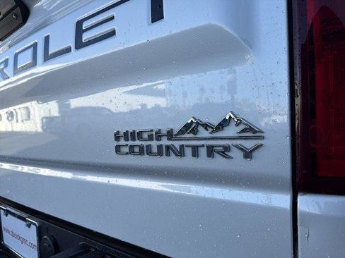 Used 2019 Chevrolet Silverado 1500 High Country w/ Technology Package image 11