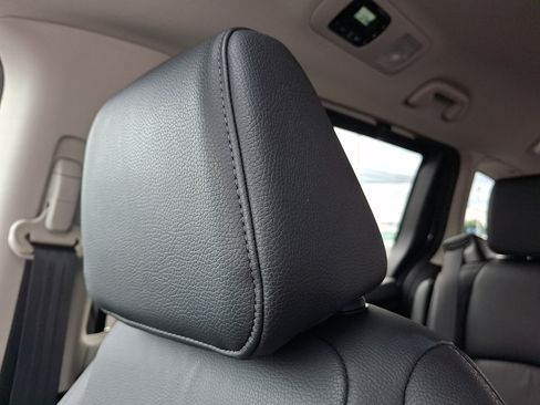 Used 2025 Honda Odyssey EX-L image 13