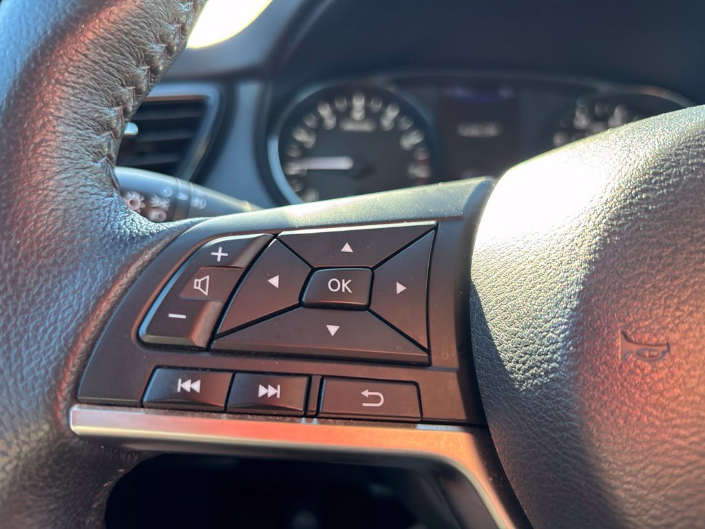 Used 2019 Nissan Rogue SV AWD/4WD image 22