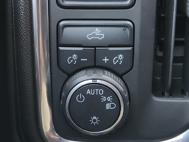 Used 2020 Chevrolet Silverado 1500 LT w/ Texas Edition RWD image 29
