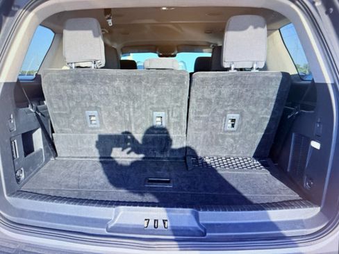 Used 2024 Ford Expedition XLT RWD image 9