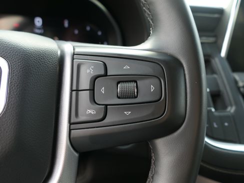 Used 2023 GMC Yukon SLT w/ SLT Premium Package AWD/4WD image 16