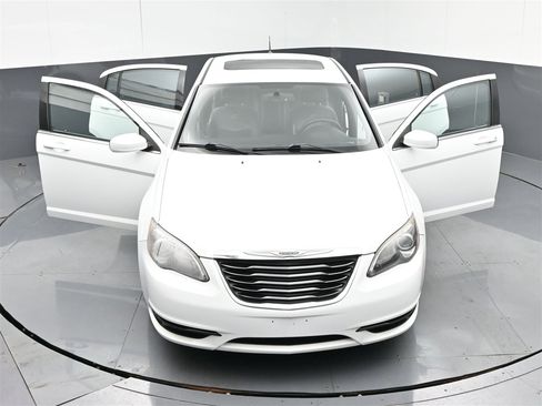 Used 2012 Chrysler 200 S image 37