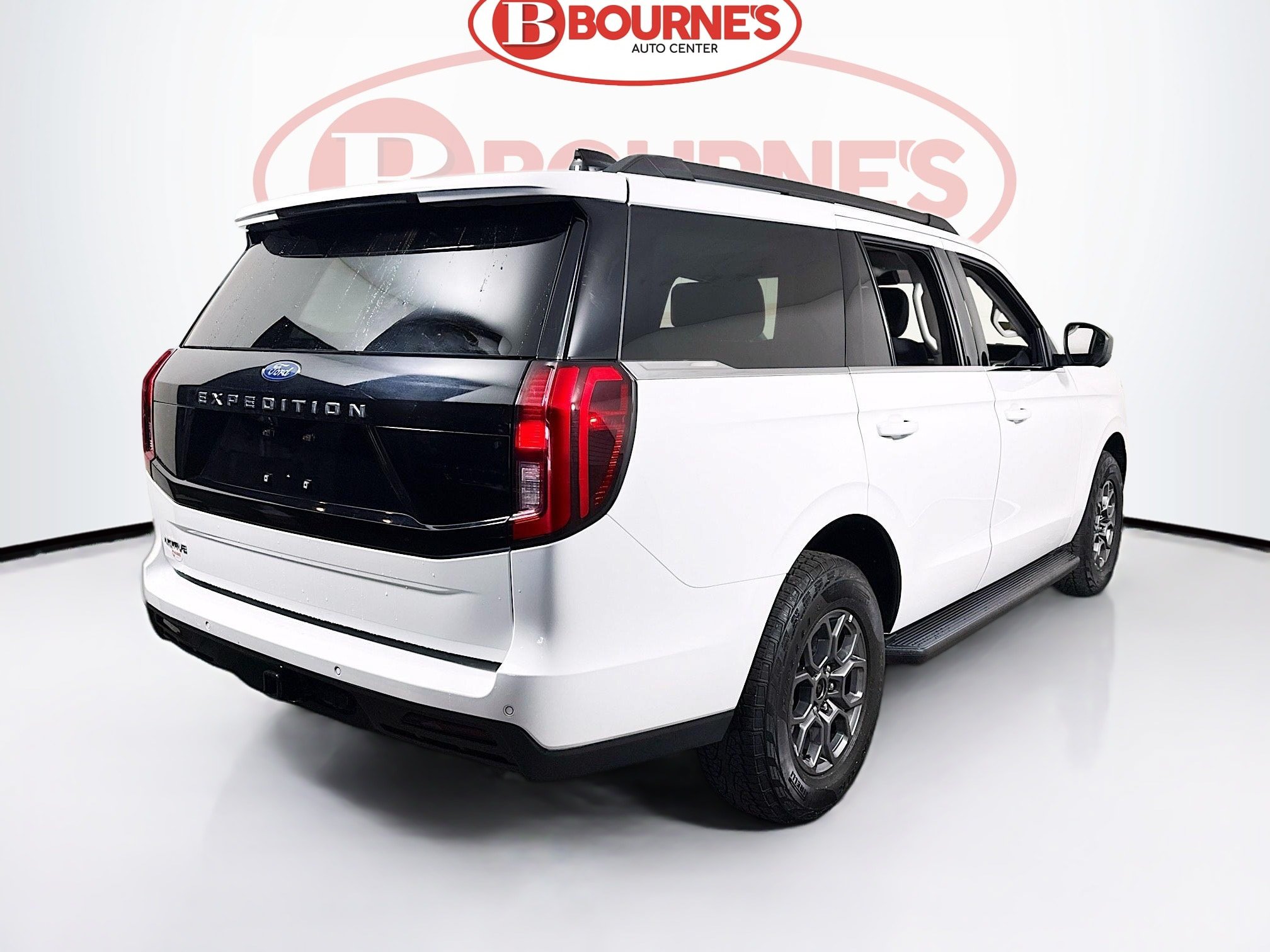 Used 2025 Ford Expedition Active AWD/4WD image 9