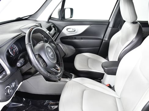 Used 2020 Jeep Renegade Limited image 19