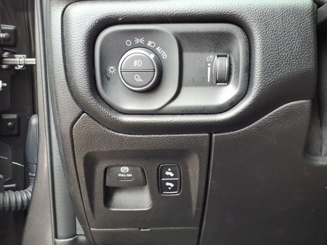 Used 2020 RAM 1500 Big Horn AWD/4WD image 17