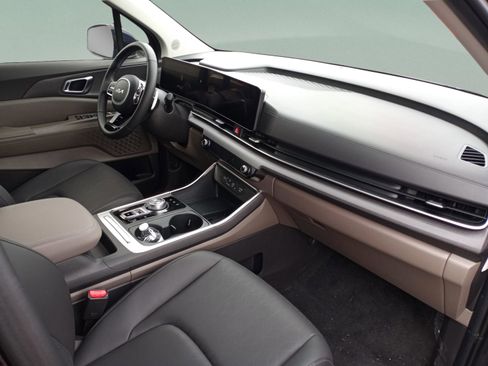 New 2026 Kia Carnival EX FWD image 19