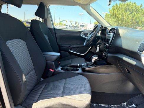 Used 2024 Kia Soul LX FWD image 20