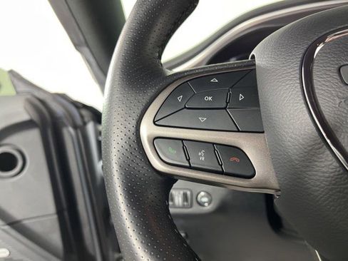 Used 2021 Dodge Challenger R/T Scat Pack RWD image 18