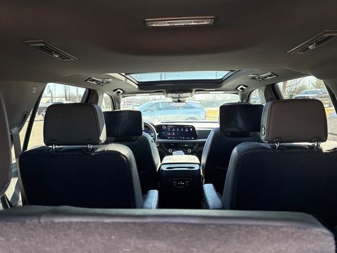 Used 2025 Chevrolet Tahoe Premier image 8