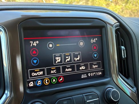 Used 2020 Chevrolet Silverado 1500 High Country w/ Technology Package image 25