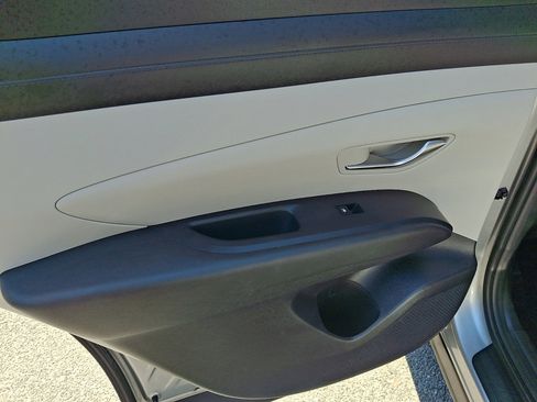 Used 2025 Hyundai Tucson SEL AWD/4WD image 19