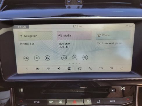 Used 2017 Jaguar XE Prestige image 28