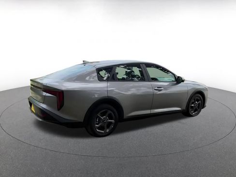 Used 2025 Kia K4 FWD image 14