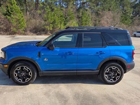 Used 2025 Ford Bronco Sport Outer Banks w/ Outer Banks Tech Package+ image 2