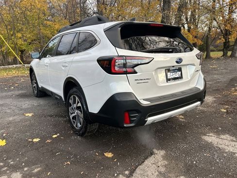 Certified 2022 Subaru Outback Limited image 6