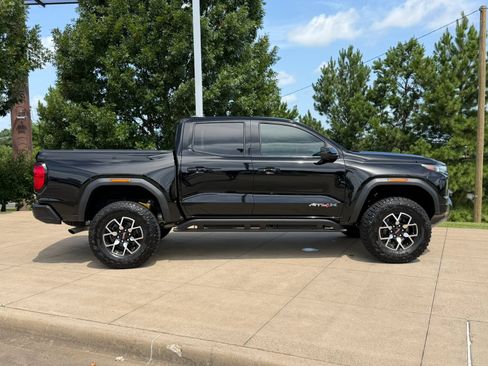Used 2024 GMC Canyon AT4X AWD/4WD image 7