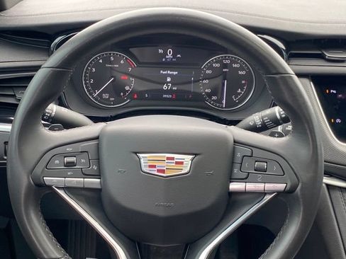 Certified 2024 Cadillac XT6 Luxury w/ LPO, Floor Liner Package FWD image 8