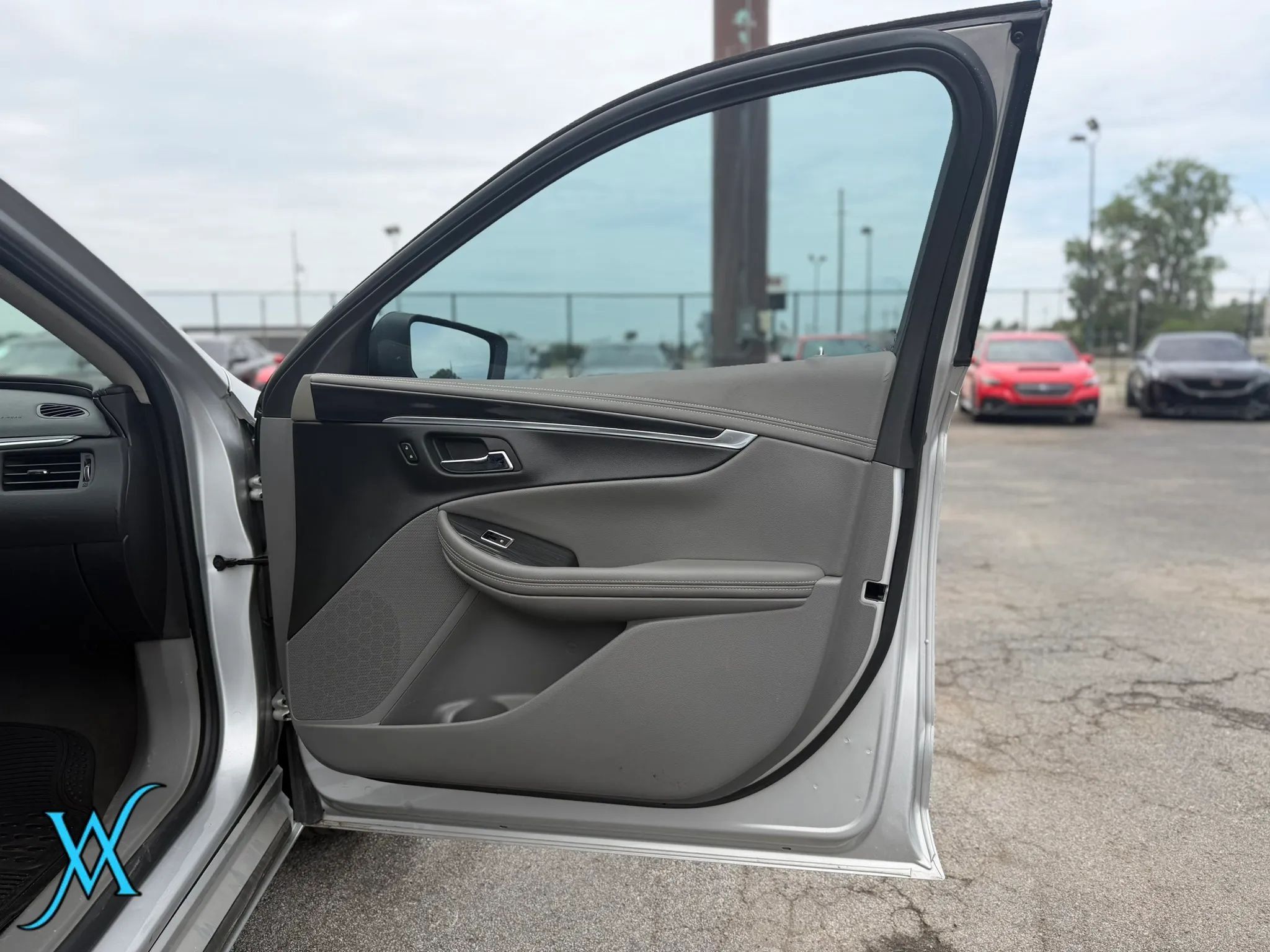 Used 2018 Chevrolet Impala LT w/ LT Convenience Package FWD image 19