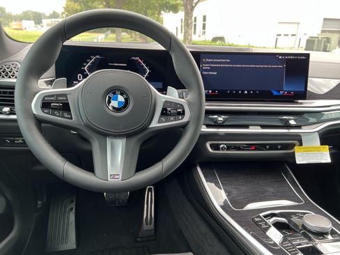 Used 2026 BMW X5 xDrive40i w/ M Sport Package AWD/4WD image 19