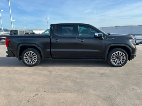 Used 2022 GMC Sierra 1500 Denali w/ Technology Package image 9