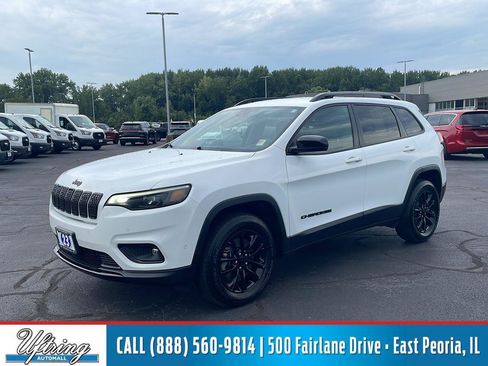 Used 2023 Jeep Cherokee Altitude Lux AWD/4WD image 1