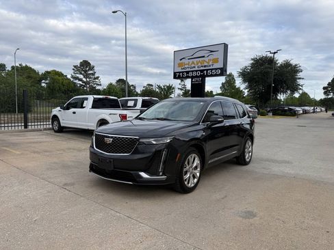 Used 2020 Cadillac XT6 Premium Luxury FWD image 3