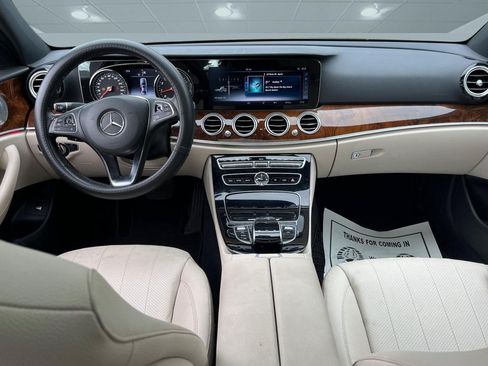 Used 2017 Mercedes-Benz E 300 image 7