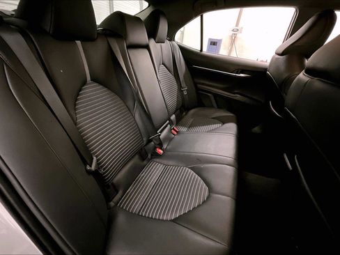 Used 2023 Toyota Camry SE image 26