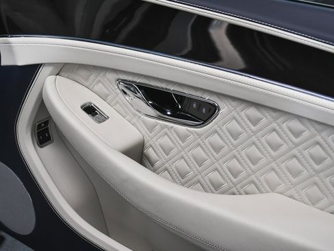 Used 2022 Bentley Continental GT image 17