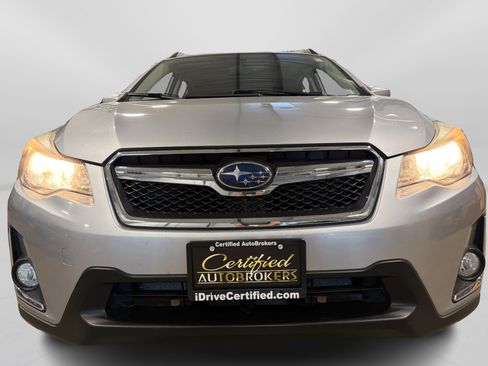 Used 2016 Subaru Crosstrek 2.0i Premium w/ Moonroof Package AWD/4WD image 10
