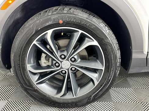 Used 2021 Buick Encore GX Essence image 37