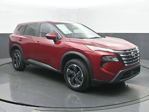 Used 2024 Nissan Rogue SV FWD image 7