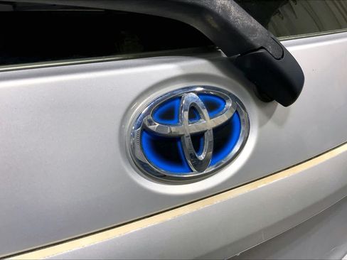 Used 2013 Toyota Prius C Two FWD image 31