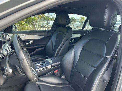 Used 2020 Mercedes-Benz C 300 Sedan w/ Premium Package image 2