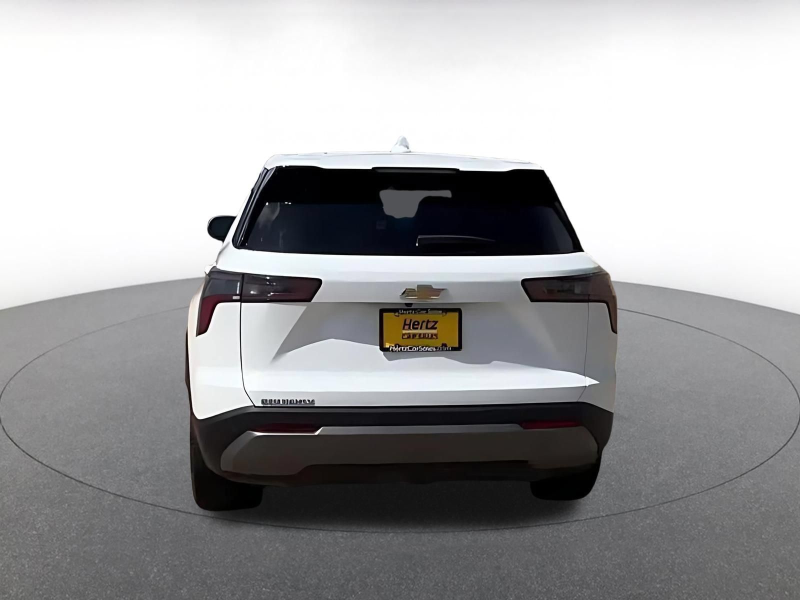 Used 2025 Chevrolet Equinox LT FWD image 12