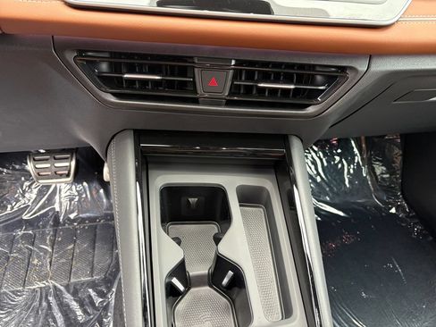 New 2026 Volkswagen Tiguan SEL R-Line AWD/4WD image 17