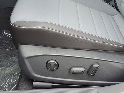 New 2025 Volkswagen Jetta SE image 11