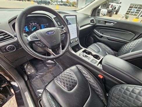 Used 2024 Ford Edge Titanium image 14