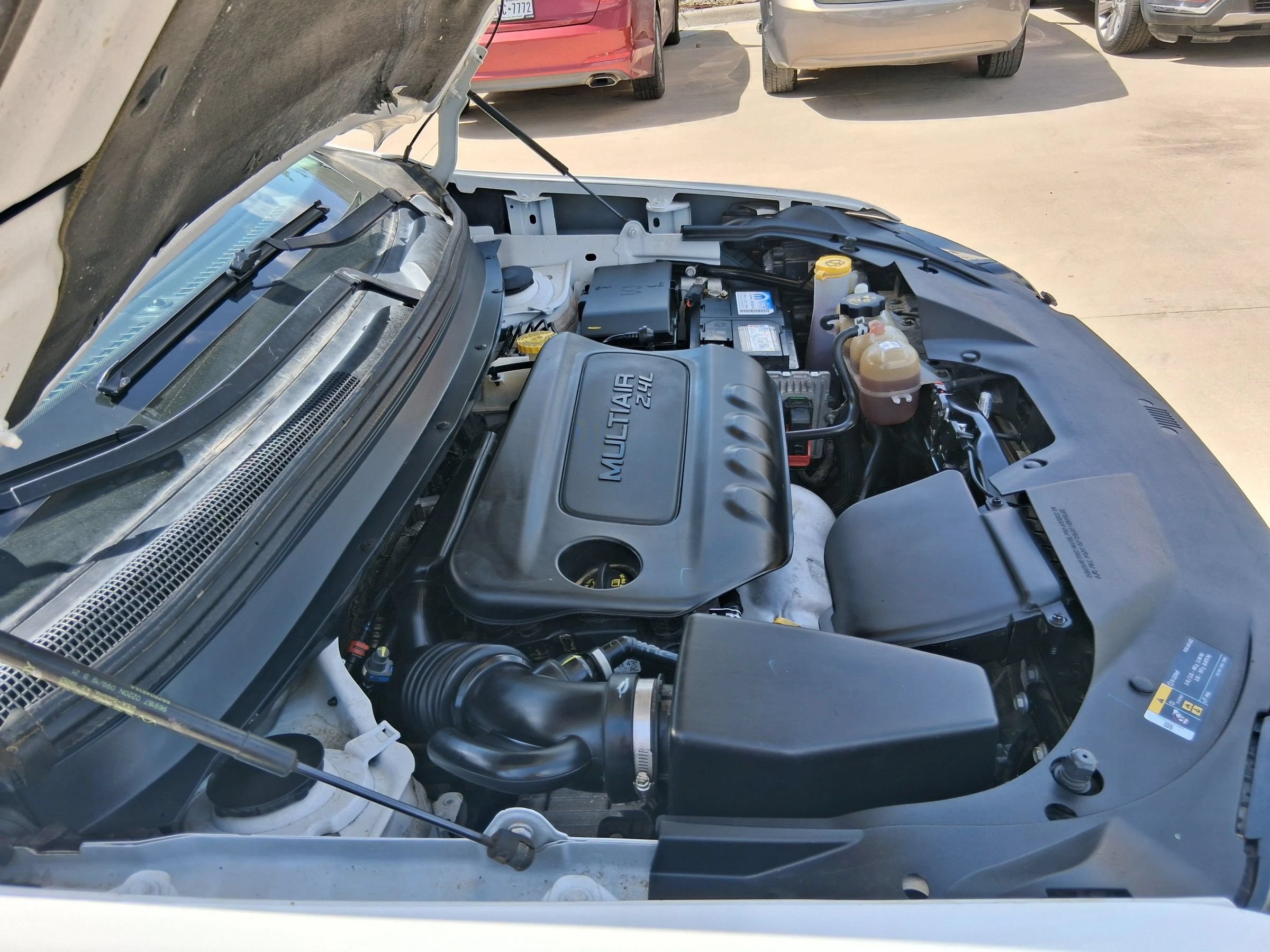 Used 2019 Jeep Cherokee Latitude w/ Popular Appearance Group AWD/4WD image 17