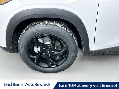 New 2026 Chevrolet Trax LT w/ Sunroof Package FWD image 22