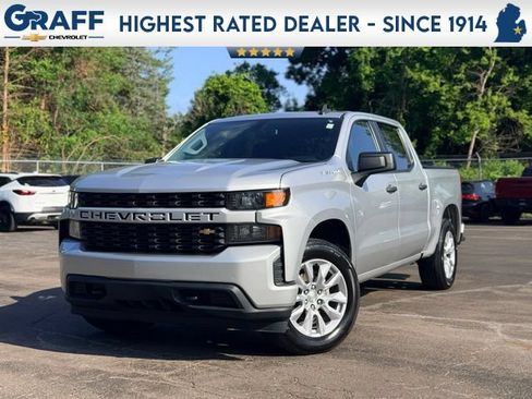 Used 2020 Chevrolet Silverado 1500 Custom w/ Custom Value Package AWD/4WD image 1