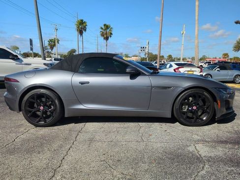 Used 2021 Jaguar F-TYPE Convertible image 4