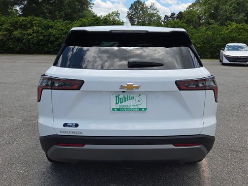 Certified 2026 Chevrolet Equinox LT FWD image 9