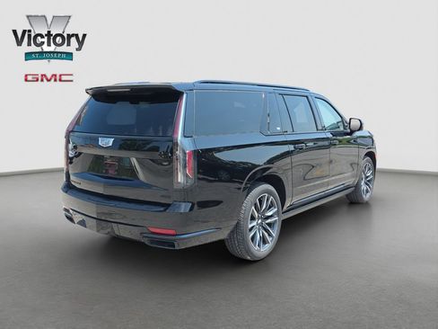 Used 2022 Cadillac Escalade ESV Sport Platinum AWD/4WD image 38