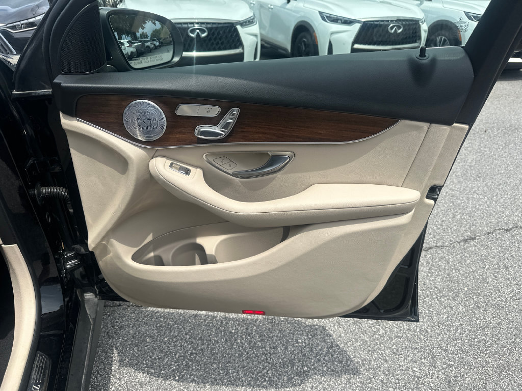 Used 2020 Mercedes-Benz GLC 300 image 13