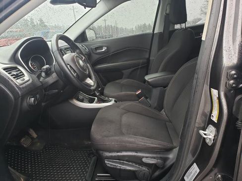 Used 2018 Jeep Compass Sport w/ Cold Weather Group AWD/4WD image 10
