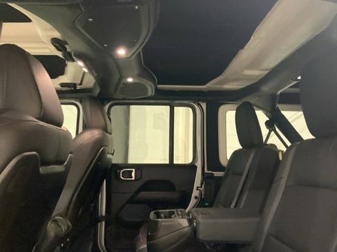 Used 2024 Jeep Wrangler Unlimited Rubicon image 22